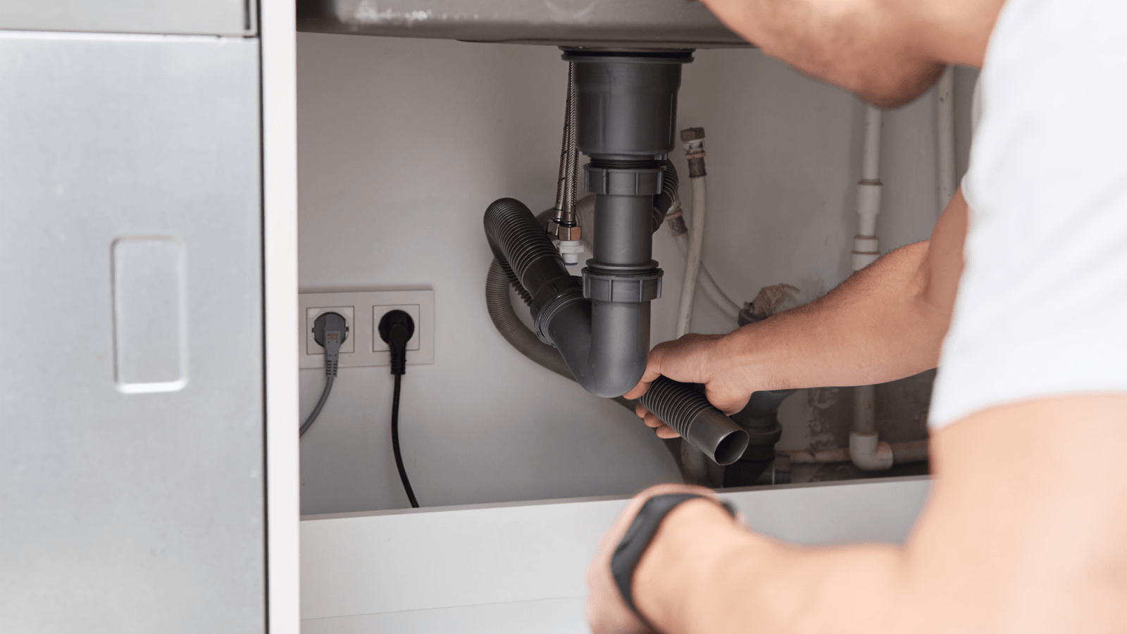 What to Do in a Plumbing Emergency- A Step-by-Step Guide